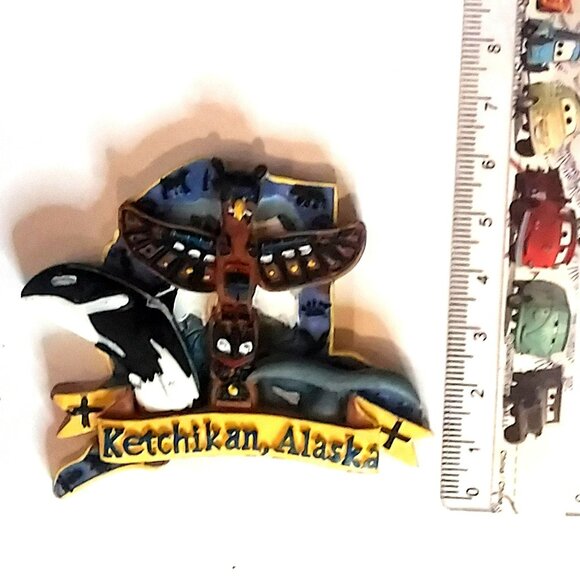 Ketchikan Alaska Totem Pole Whale Refrigerator Resin Magnet Souvenir - Picture 3 of 3